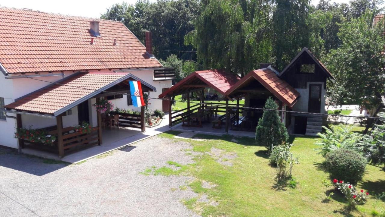 Apartments With A Parking Space Smoljanac, Plitvice - 12345 Екстериор снимка
