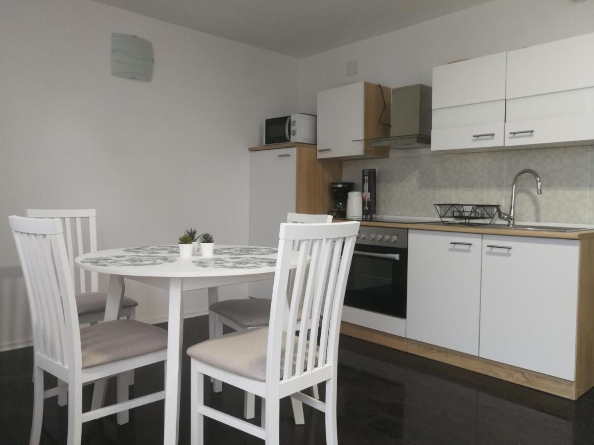 Apartments With A Parking Space Smoljanac, Plitvice - 12345 Екстериор снимка
