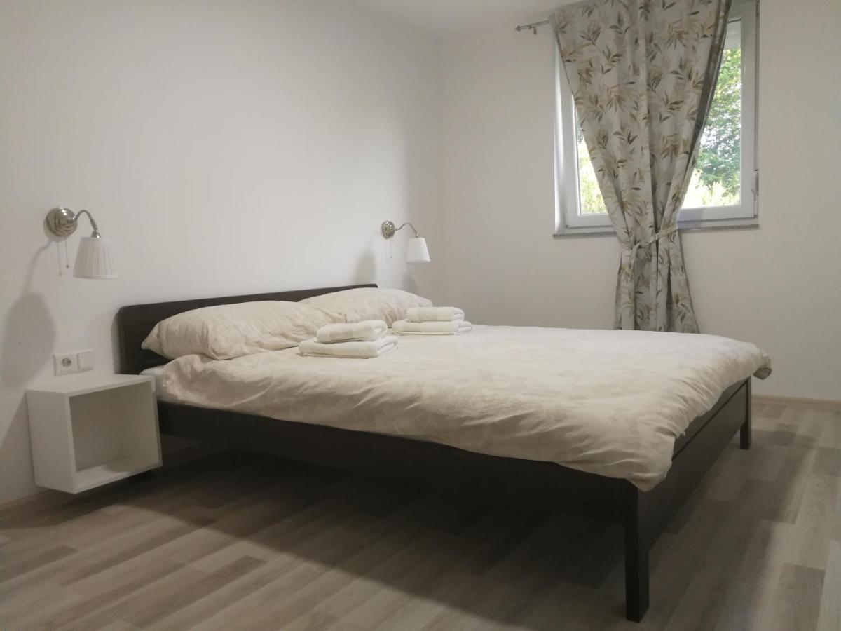 Apartments With A Parking Space Smoljanac, Plitvice - 12345 Екстериор снимка