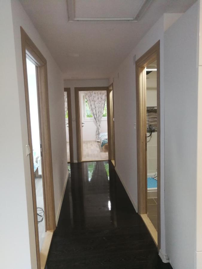 Apartments With A Parking Space Smoljanac, Plitvice - 12345 Екстериор снимка