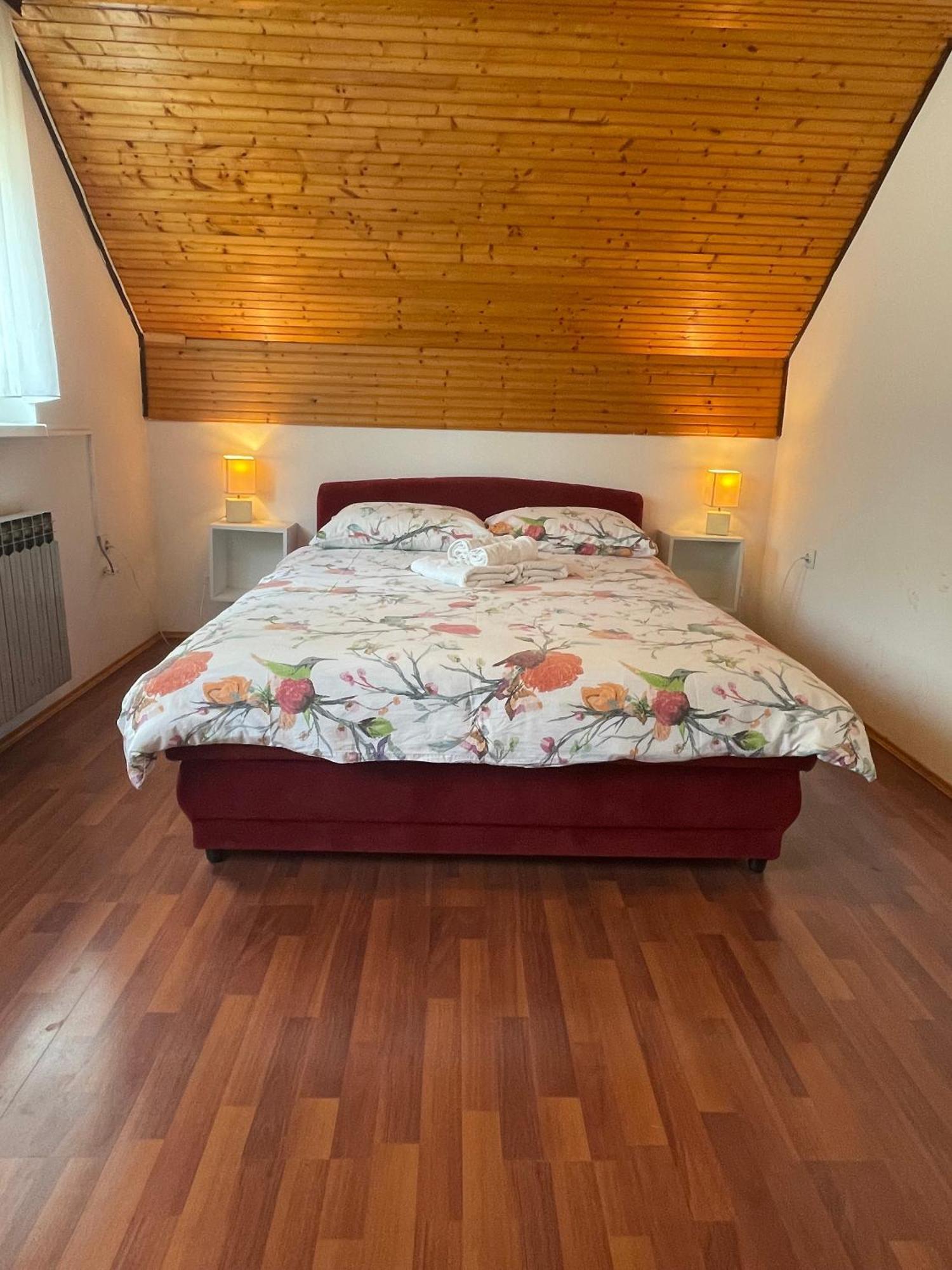 Apartments With A Parking Space Smoljanac, Plitvice - 12345 Стая снимка