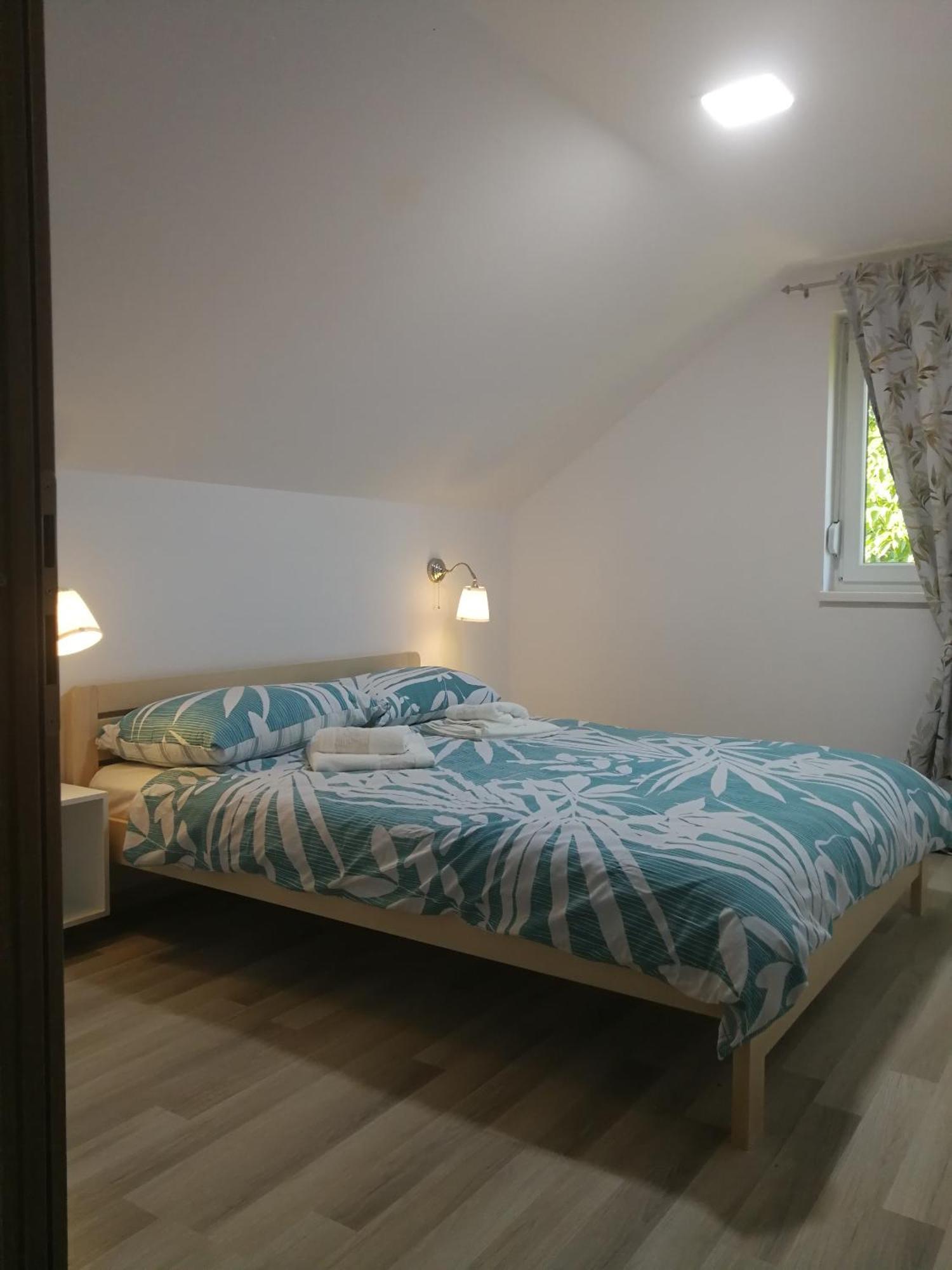 Apartments With A Parking Space Smoljanac, Plitvice - 12345 Стая снимка
