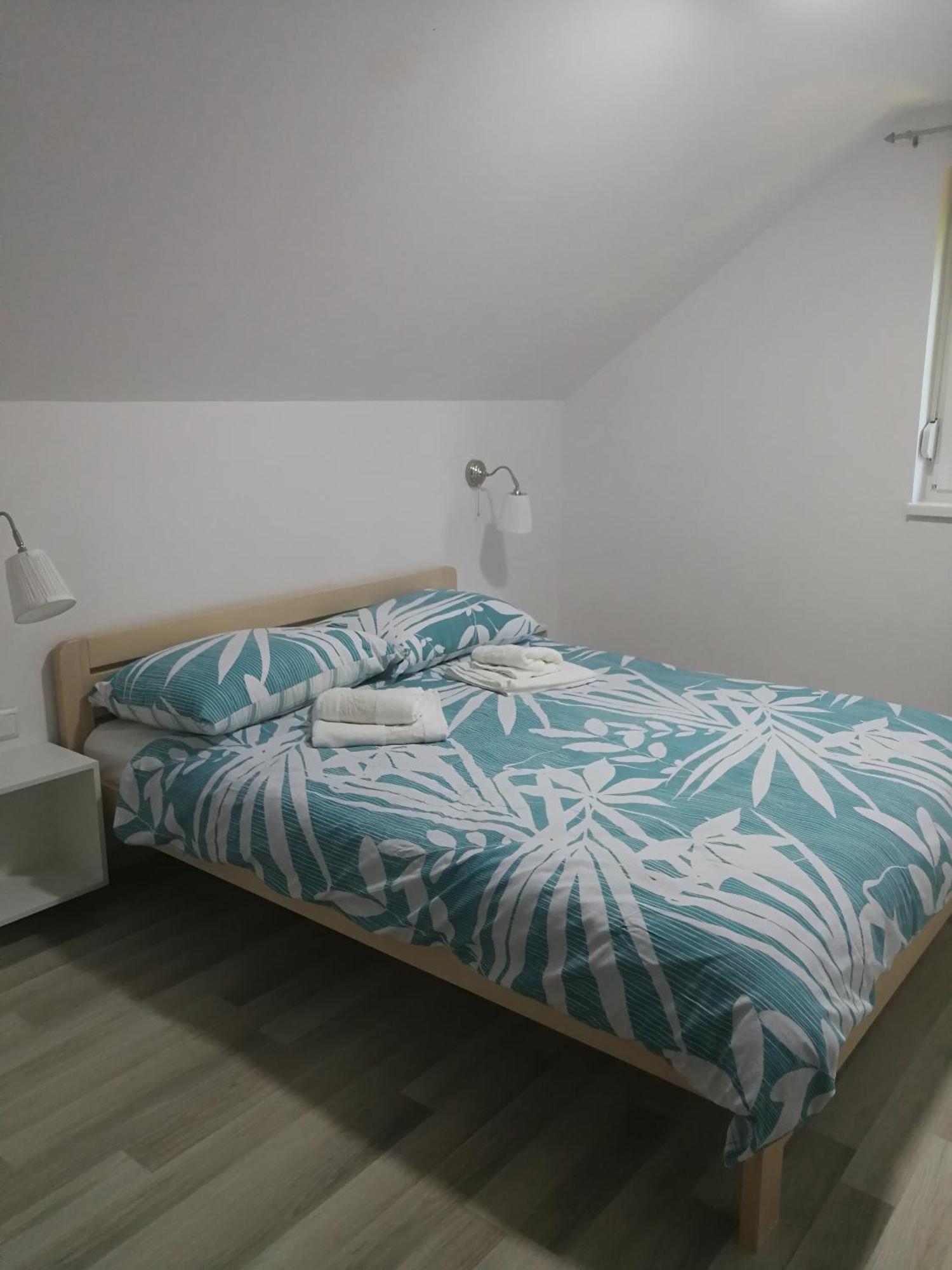 Apartments With A Parking Space Smoljanac, Plitvice - 12345 Стая снимка